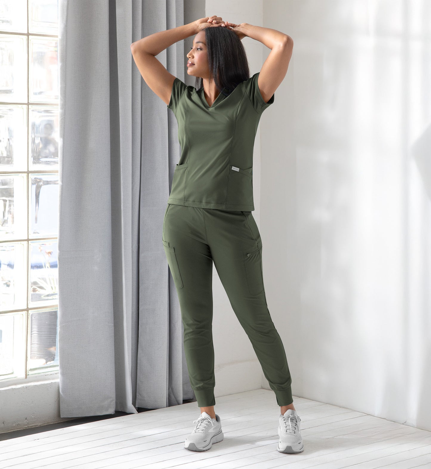Women Maven Embrace Zoe - Banded V-Neck Top 2501