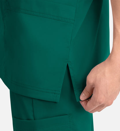 Men-Matrix 3 Pocket V-Neck Top 5502