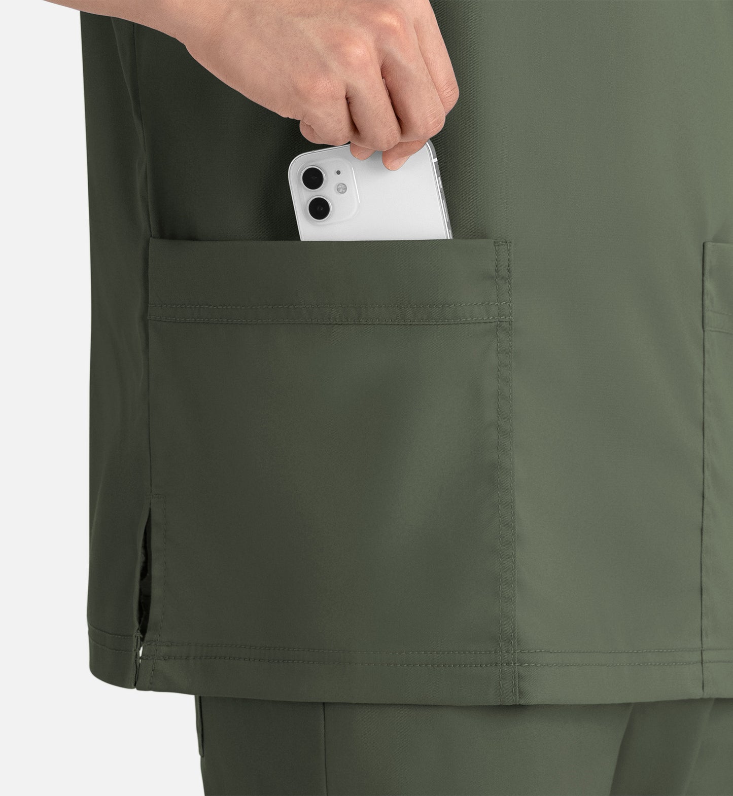 Men-Matrix 3 Pocket V-Neck Top 5502