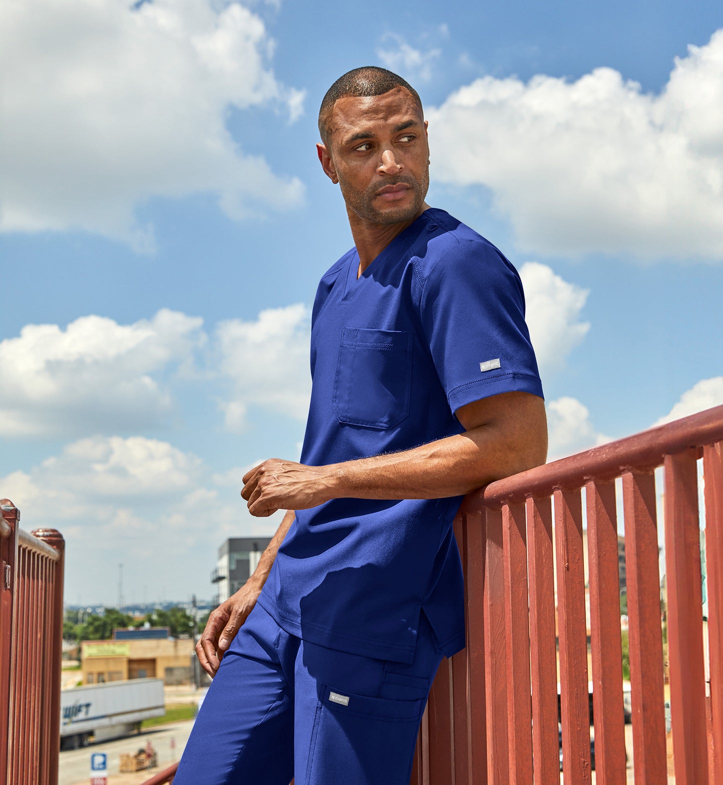 Men- Maevn Momentum Tuckable Basic V-Neck Top 5801