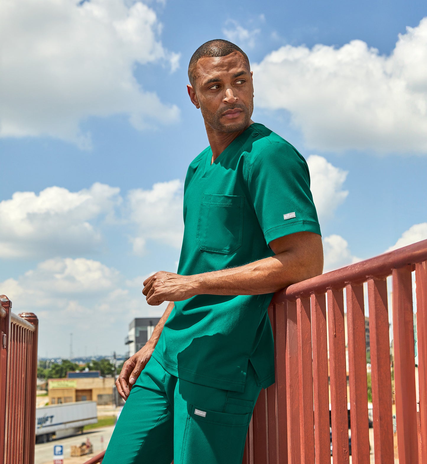 Men- Maevn Momentum Tuckable Basic V-Neck Top 5801