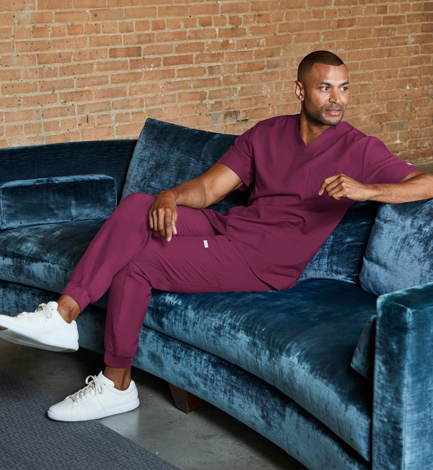 Men- Maevn Momentum  4 Pocket Banded V-Neck Top 5802